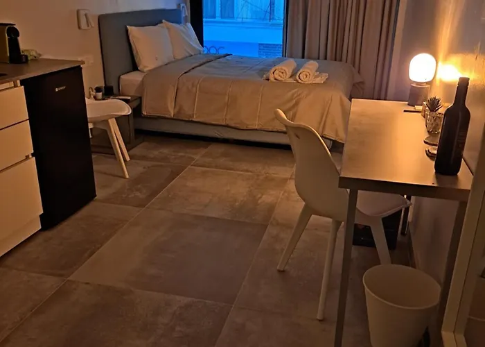 Centerstage1 Boutique Apartment - Hemisphere1 Stylish Studio